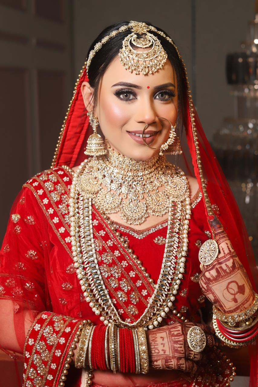 Makeup
Artistry
